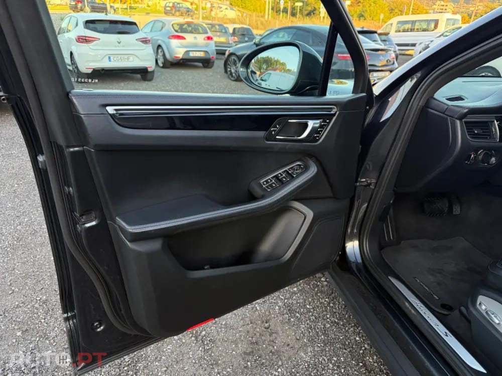 Porsche Macan S