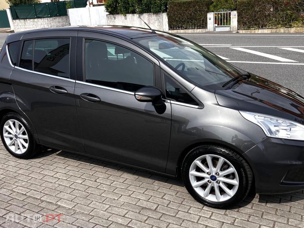 Ford B-Max 1.0 EcoBoost Titanium