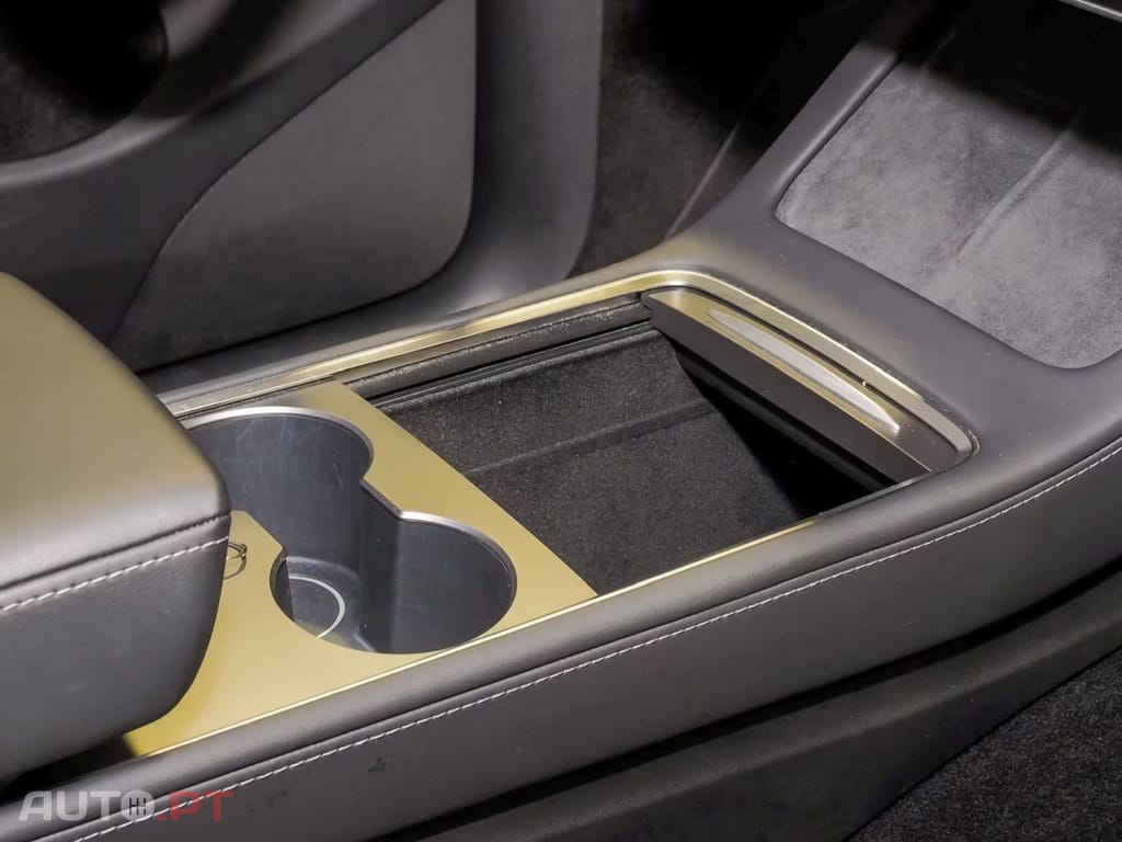 Tesla Model Y RWD I.V.A DEDUTIVEL 