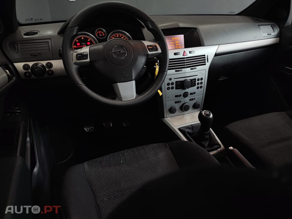 Opel Astra GTC 1.7cdti