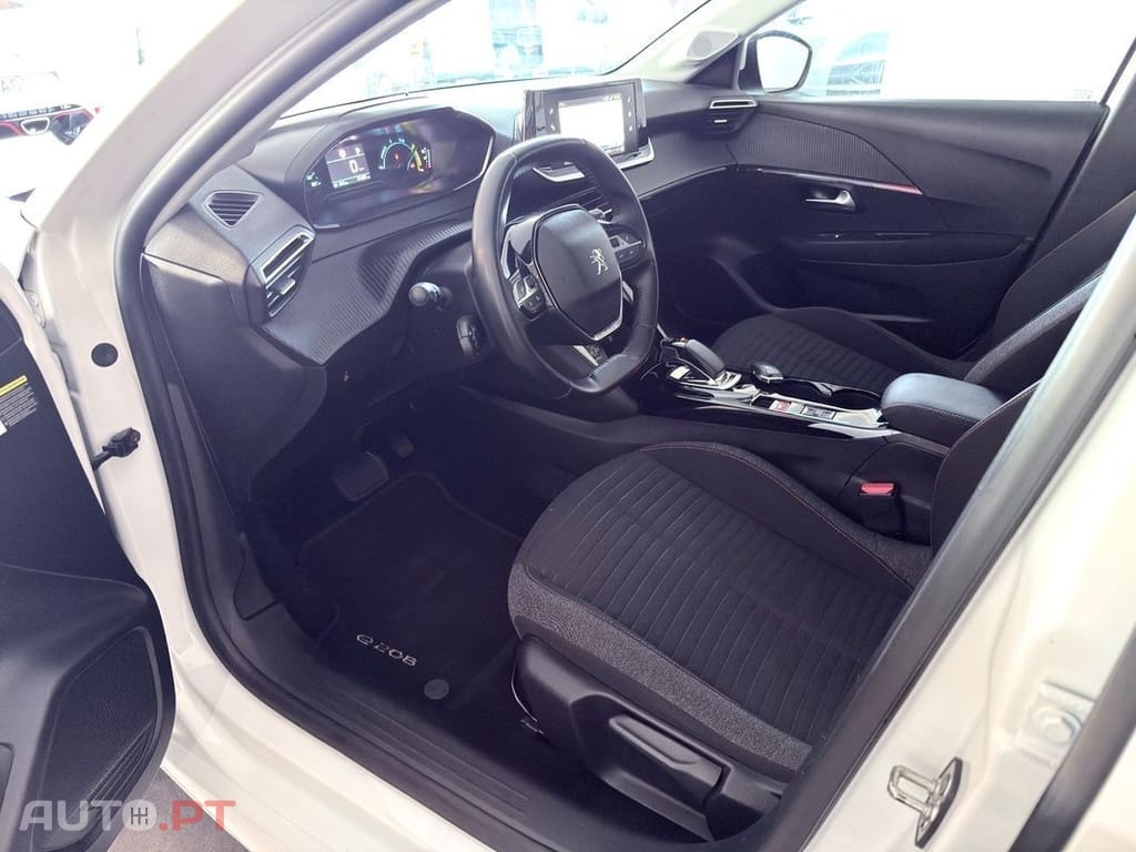 Peugeot E-208 50 kWh Allure Pack