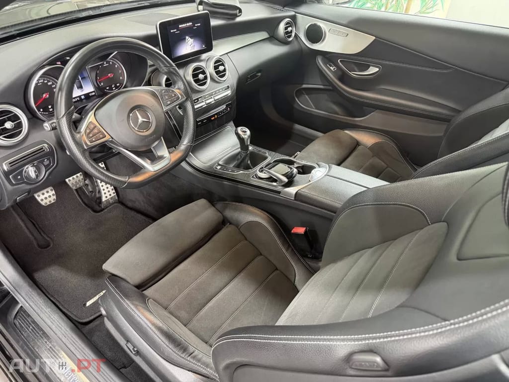 Mercedes-Benz C 180 Cabrio AMG Line — fotografia 15