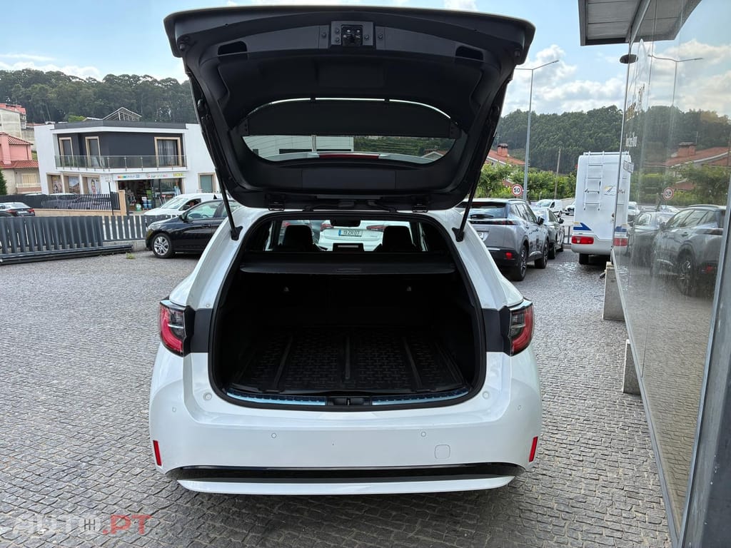 Toyota Corolla Touring Sports 1.8 Hybrid Exclusive