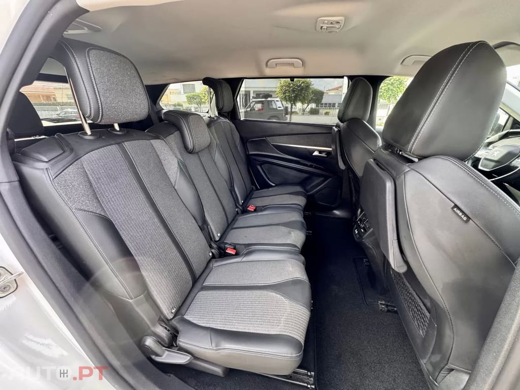 Peugeot 5008 1.5 BlueHDi Allure EAT8