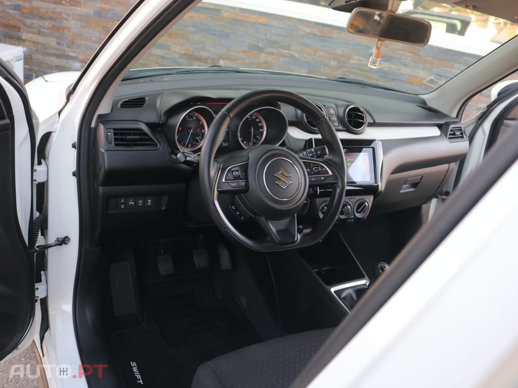 Suzuki Swift HYBRID
