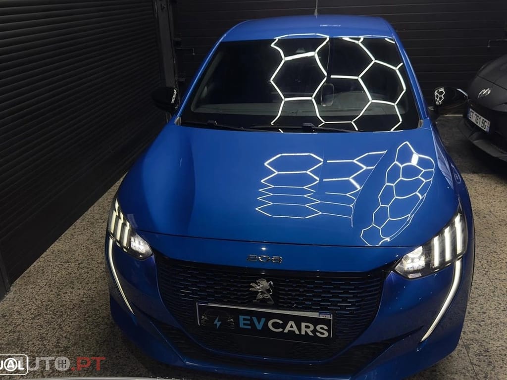 Peugeot E-208 50 kWh GT