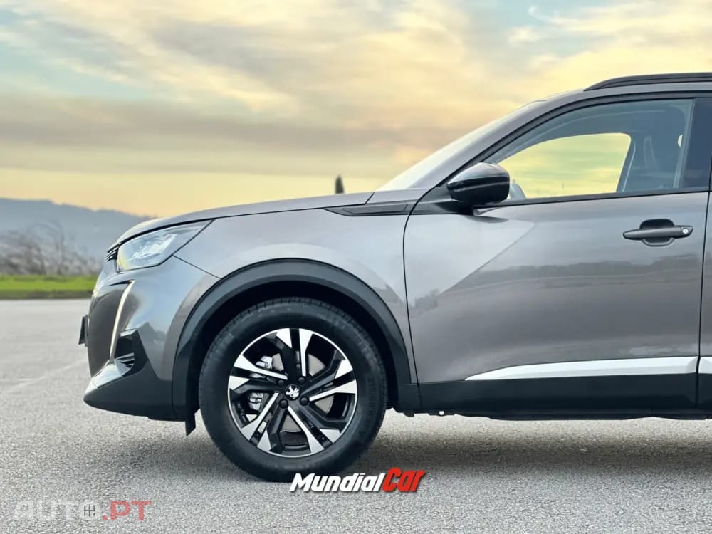 Peugeot 2008 1.2 PureTech Allure EAT8
