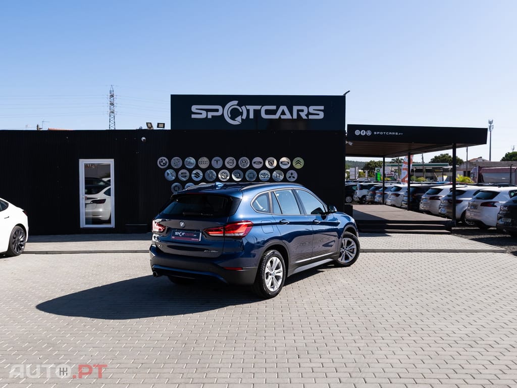 BMW X1 xDrive25e Advantage — fotografia 7