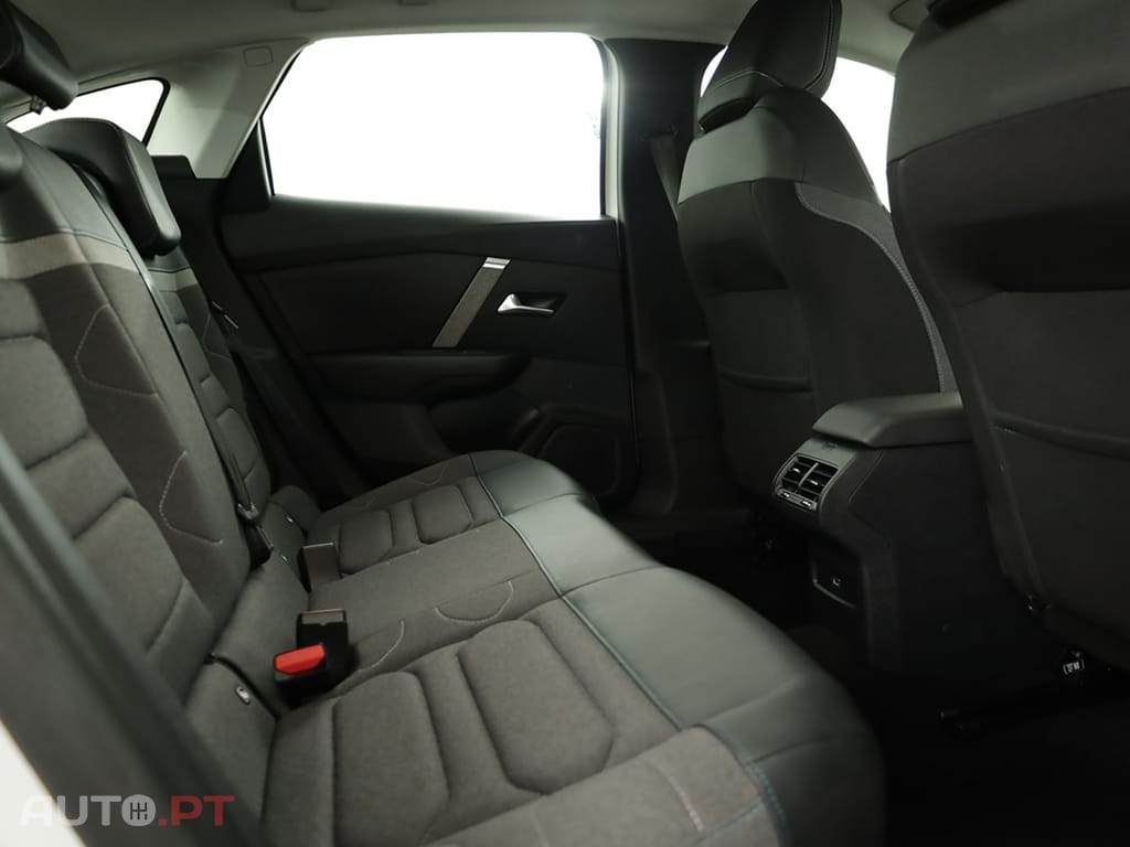 Citroen C4 C4 1.2 PureTech Plus EAT8