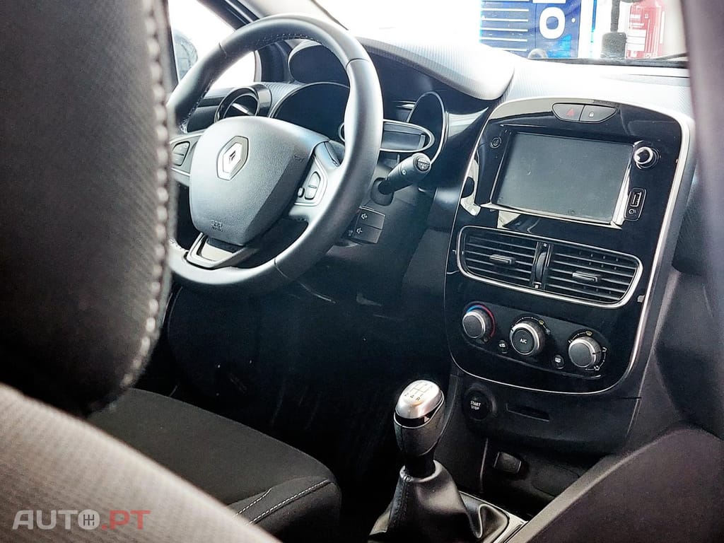 Renault Clio Sport Tourer 0.9 TCE Limited