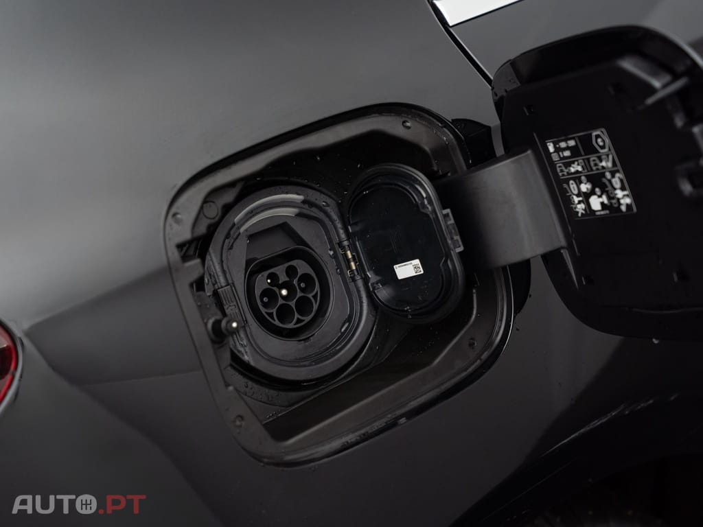 Mercedes-Benz A 250 e