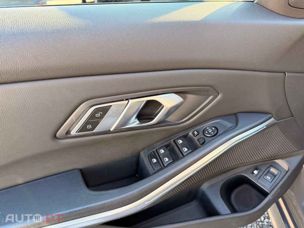 BMW 330 TOURING PACK M