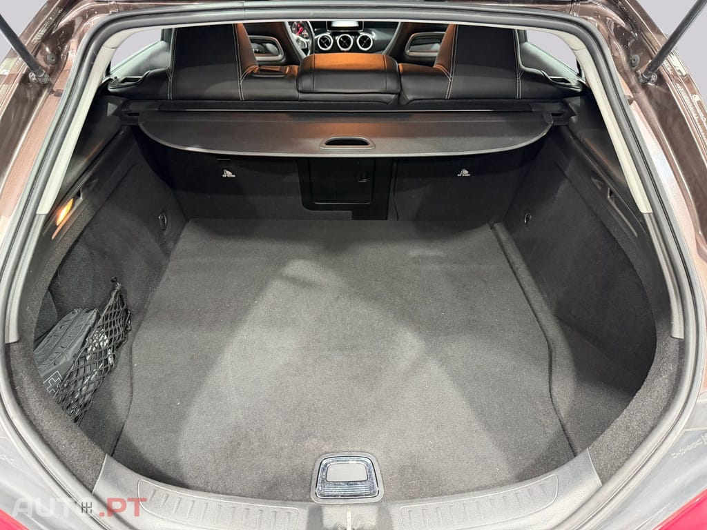 Mercedes-Benz CLA 180 d Shooting Brake