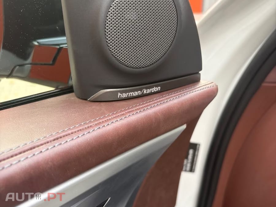 BMW XM BASE
