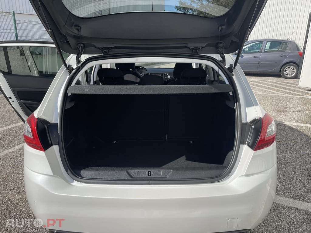 Peugeot 308 1.6 BlueHDi Style