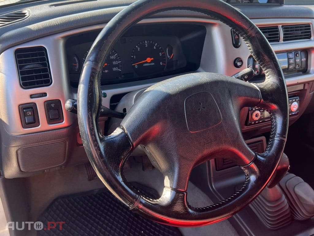 Mitsubishi L200 Strakar