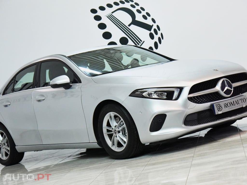 Mercedes-Benz A 180 D AUTO. SEDAN