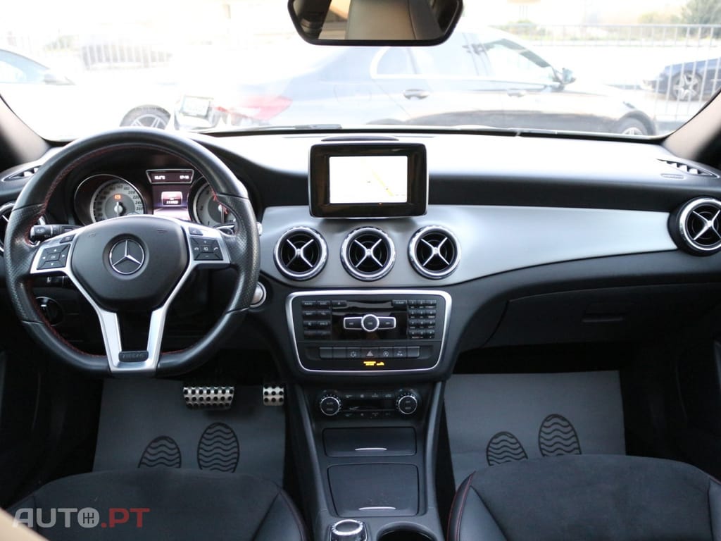 Mercedes-Benz GLA 220 CDi AMG Line