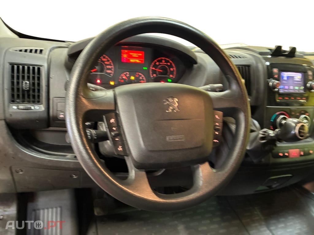 Peugeot Boxer 2.2 BlueHDi 335 L3H2