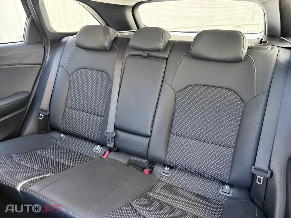 Kia Ceed SW 1.4 T-GDI Drive+SRF 7DCT
