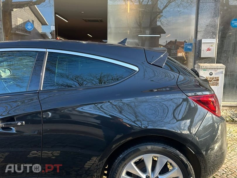 Opel Astra GTC 2.0 CDTi S/S 127g