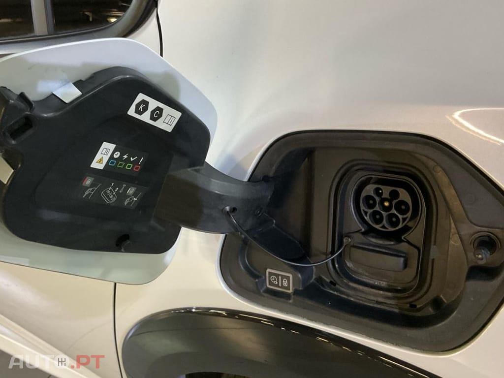 Peugeot E-208 50 kWh Allure