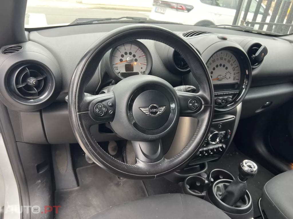 MINI Countryman One D