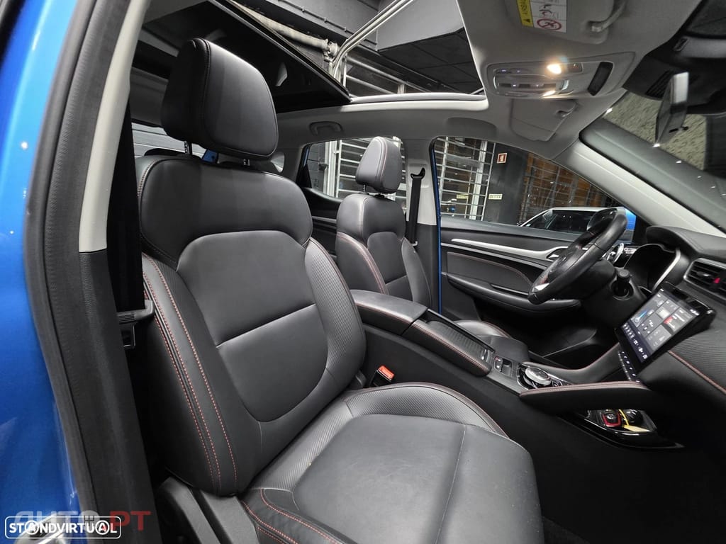 MG ZS EV 72.6 kWh Luxury OBC 11 kW