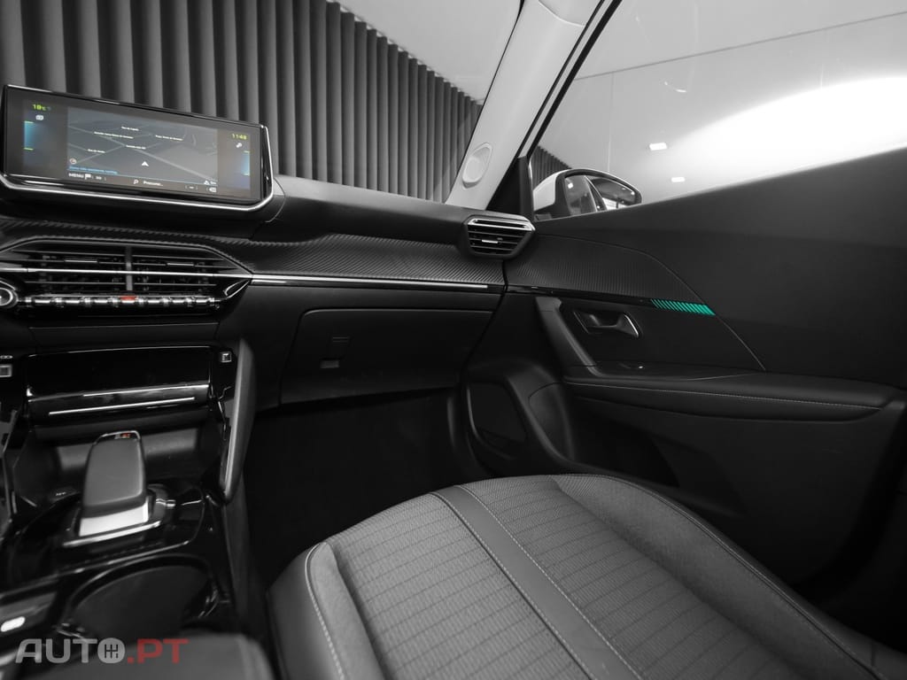 Peugeot E-2008 Allure