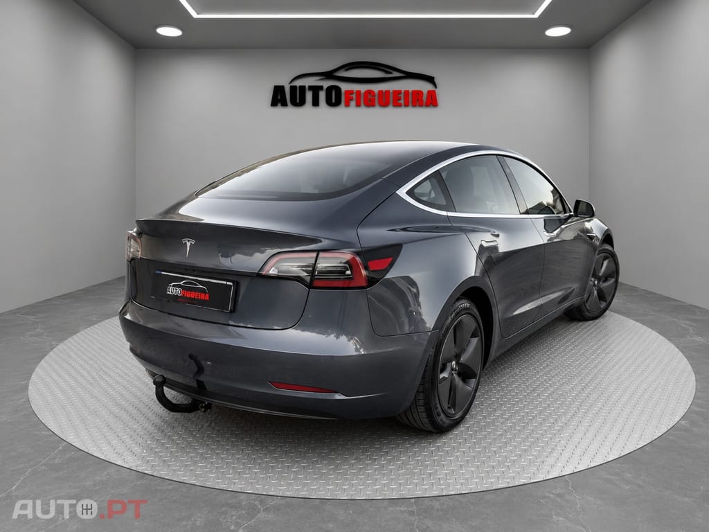 Tesla Model 3 Tração Traseira
