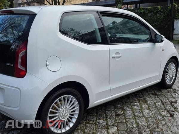 Volkswagen Up! 1.0 75 CV