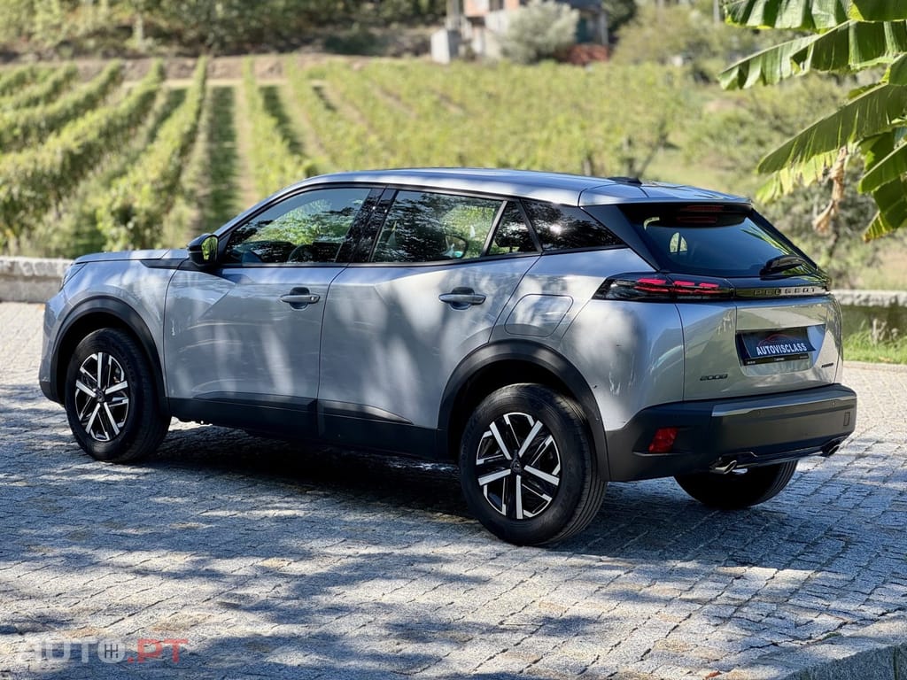 Peugeot 2008 1.2 Hybrid Style e-DCS6