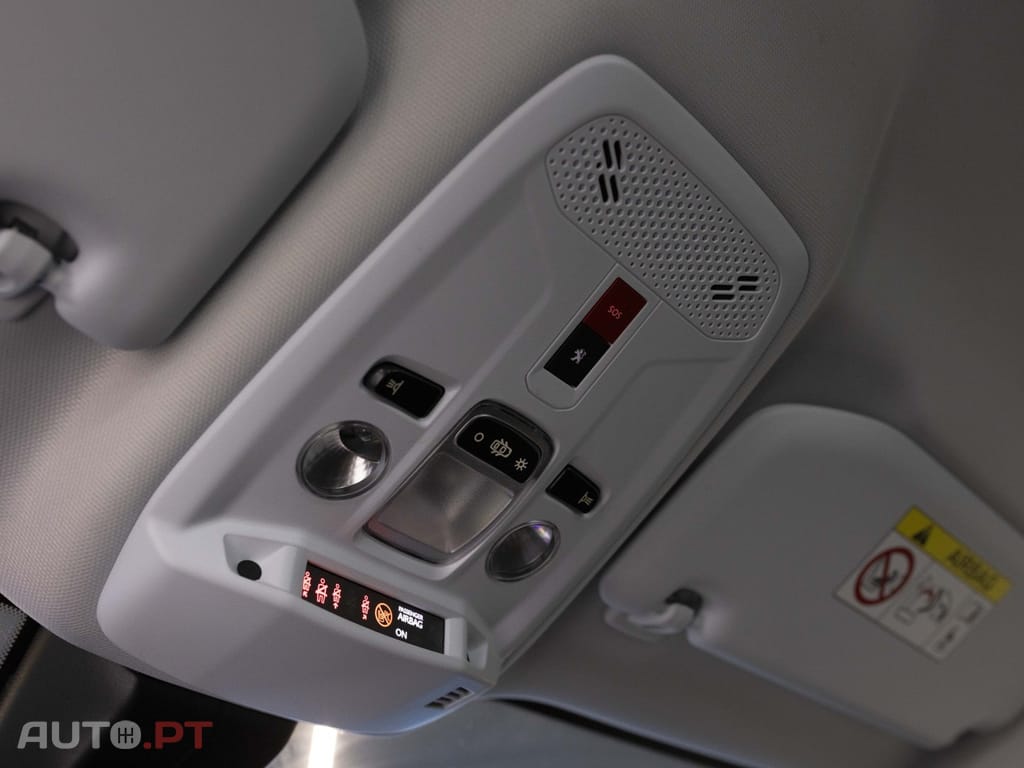 Peugeot E-2008 50 kWh Active