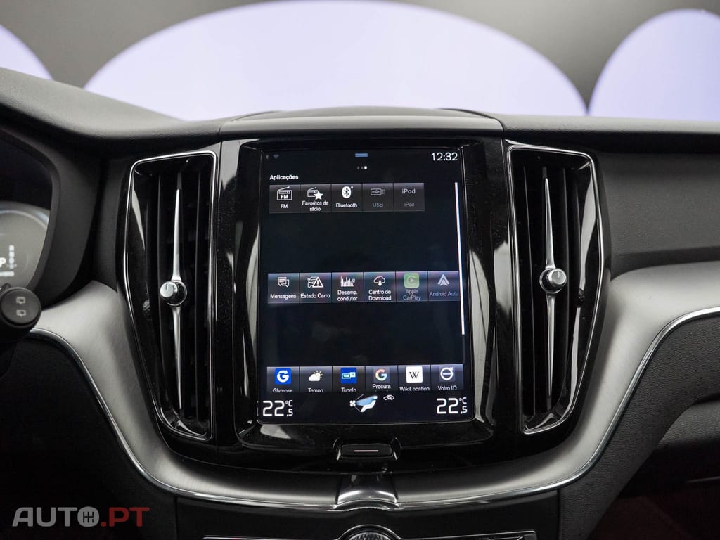 Volvo XC60 2.0 T8 PHEV Momentum Plus AWD