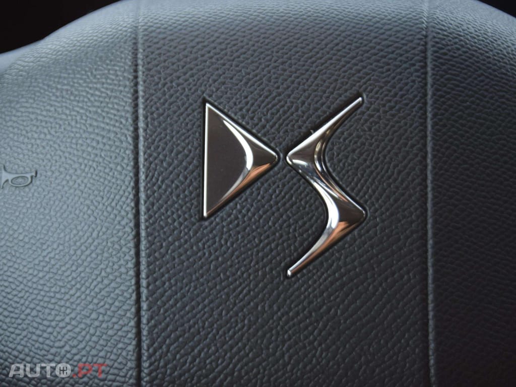 DS DS4 E-Tense Performance Line EAT8