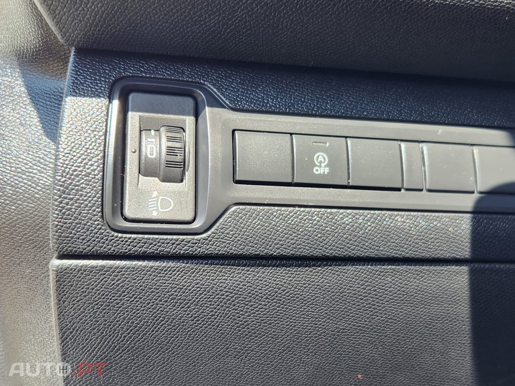 Peugeot 308 1.5 BlueHDi Business Line