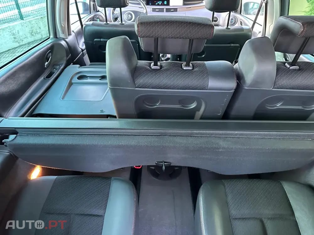 Renault Espace 2.0 dCi Initiale 7L