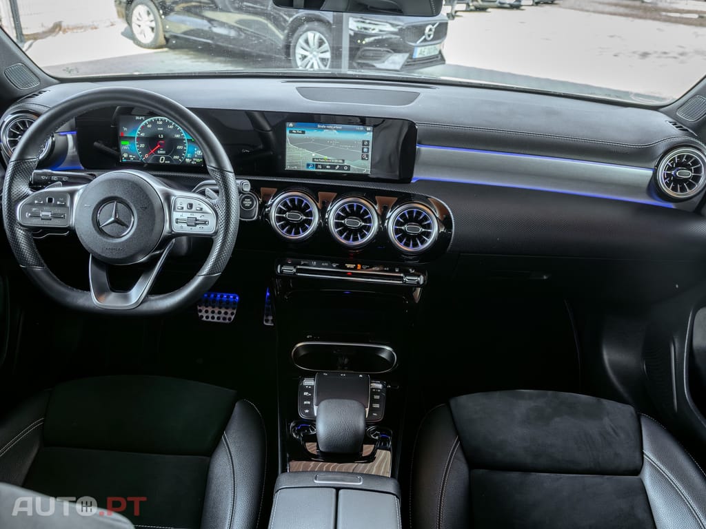Mercedes-Benz A 250 e AMG Line