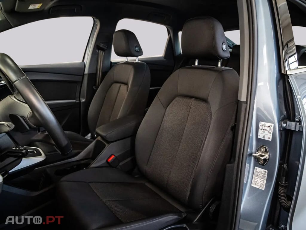 Audi Q4 E-Tron I.V.A DEDUTIVEL  SPORTBACK 40 S LINE 