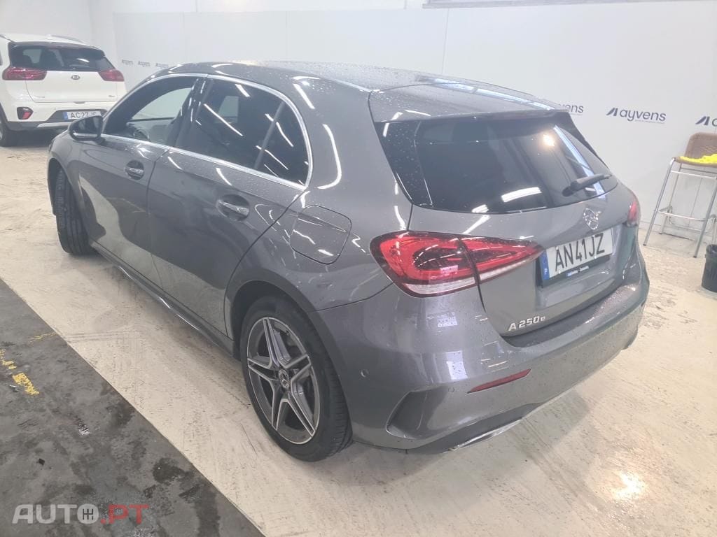 Mercedes-Benz A 250 e AMG Line