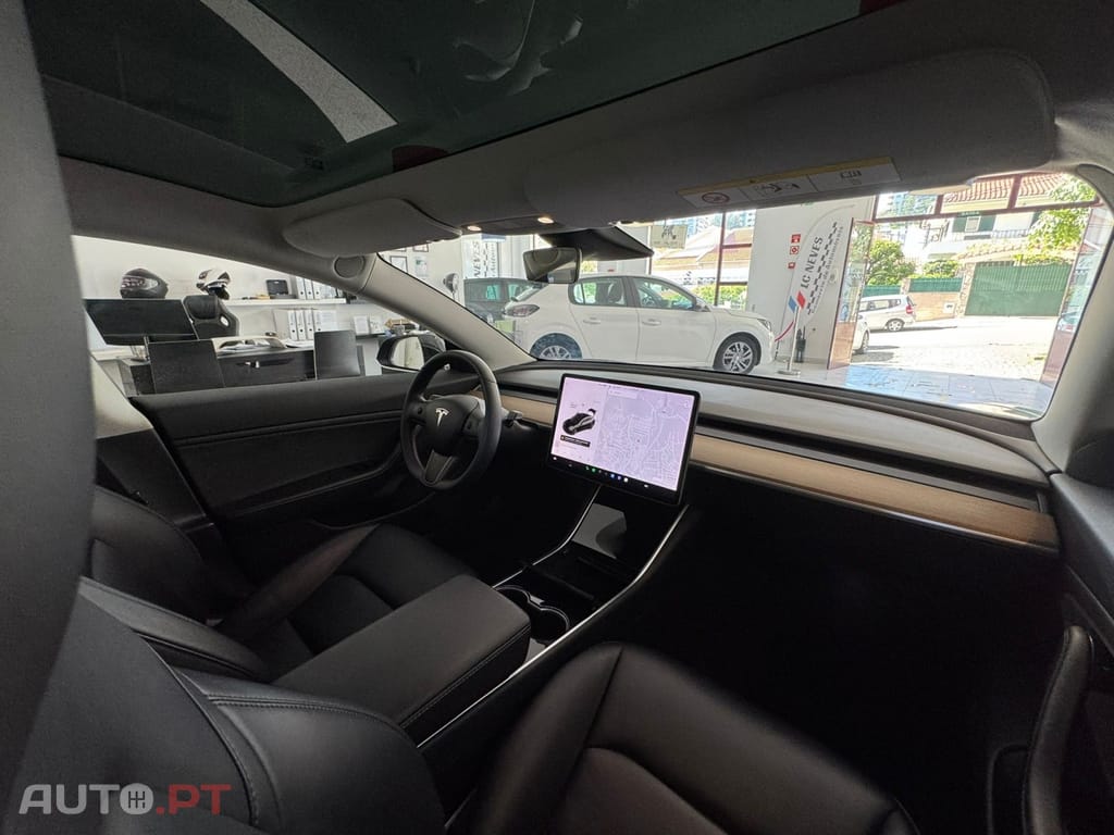 Tesla Model 3 Long-Range Dual Motor AWD