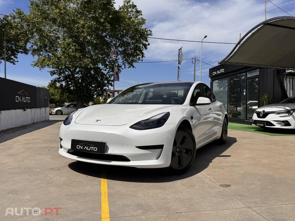 Tesla Model 3 Standard Range Plus RWD