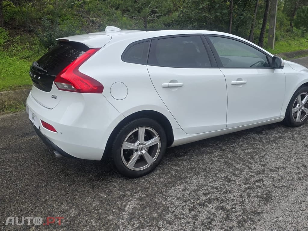 Volvo V40 2.0 D2 Kinetic Geartronic