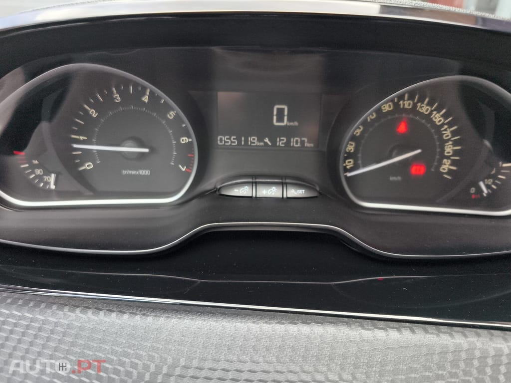 Peugeot 2008 1.2 PureTech Style