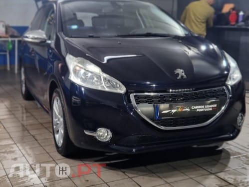 Peugeot 208 1.2 VTi SE Style