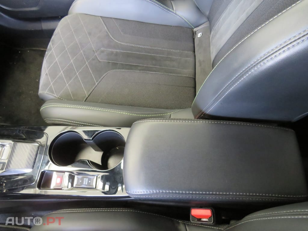 Peugeot 2008 1.5 BlueHDi GT Pack EAT8