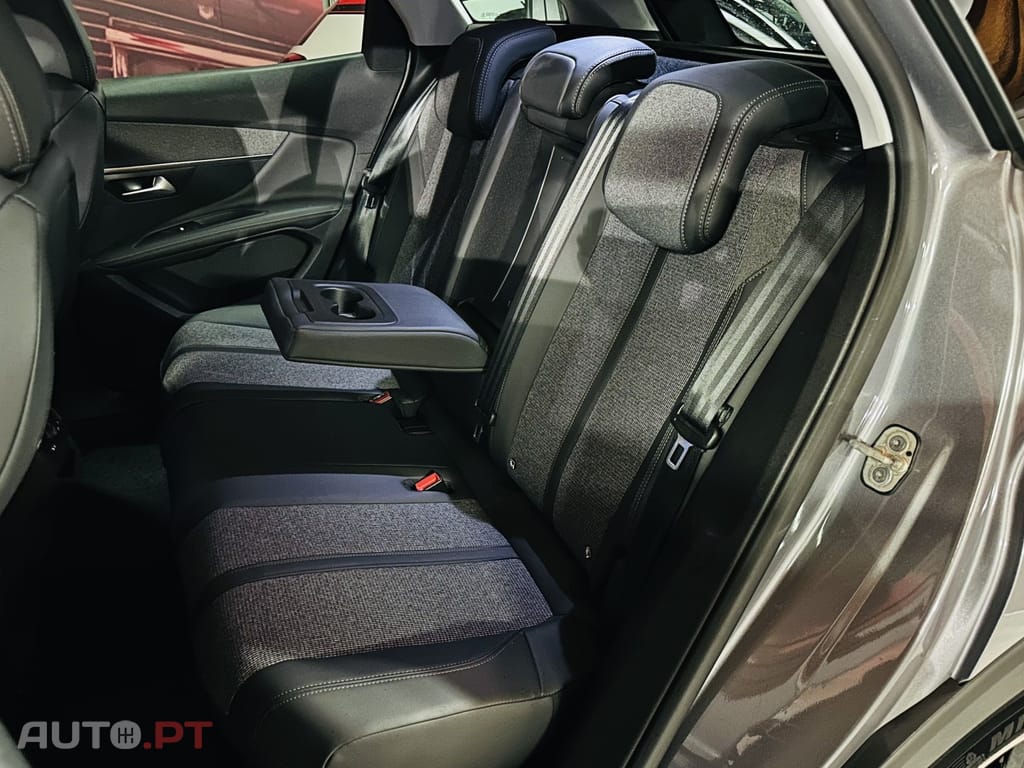 Peugeot 3008 1.2 PureTech Allure Pack EAT8