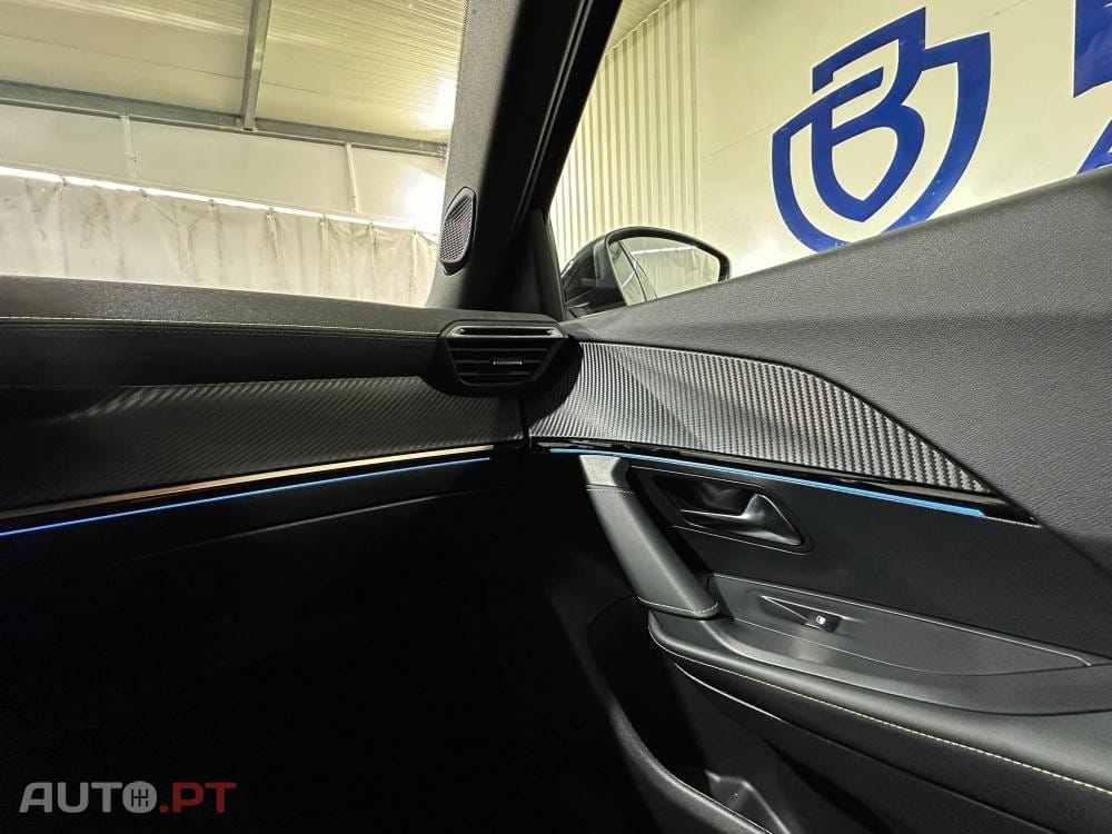 Peugeot E-2008 54 kWh GT