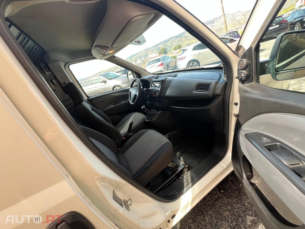Fiat Doblo Maxi isotérmica