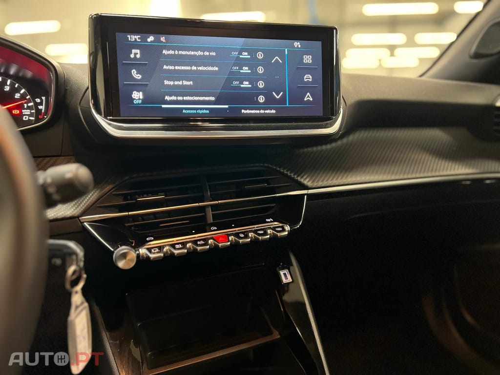 Peugeot 2008 1.2 PureTech Style